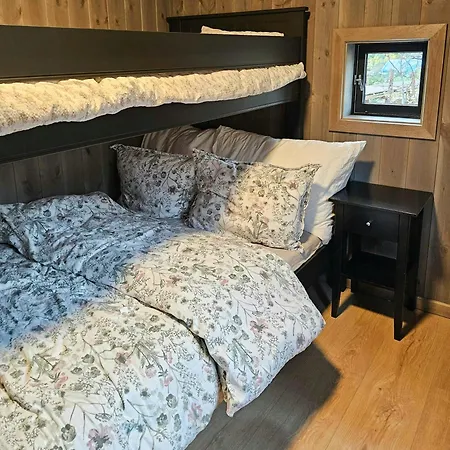 Stylish In Scenic Rafsbotn